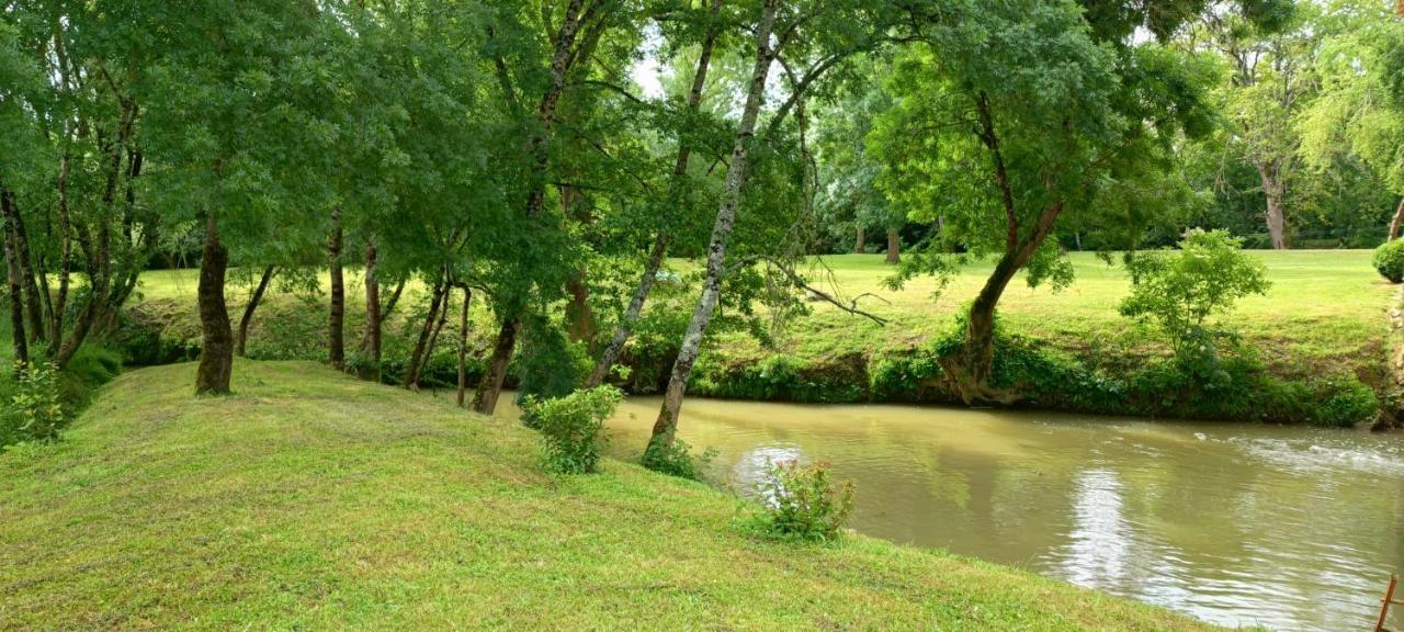 Le Moulin De Laumet Affittacamere