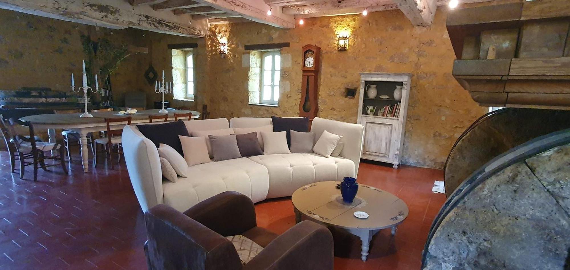 Le Moulin De Laumet Guest house