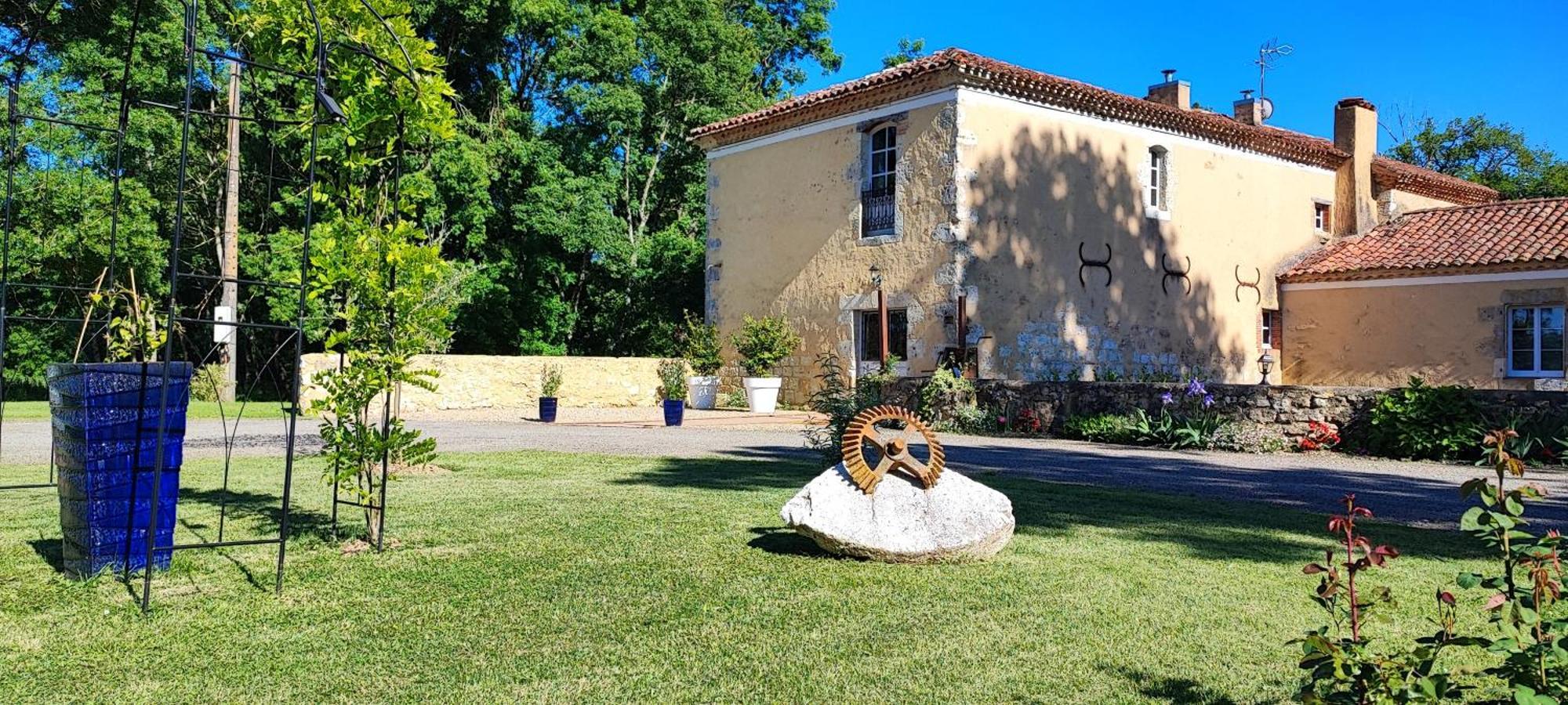 Le Moulin De Laumet *